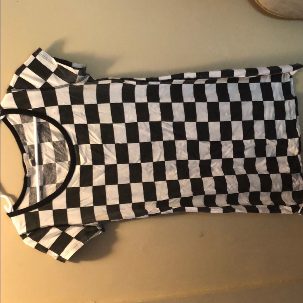 Checkered black and white top